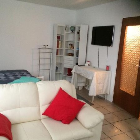 Basement Links 108A 1 Zimmer Apartment Holzminden Ngoại thất bức ảnh