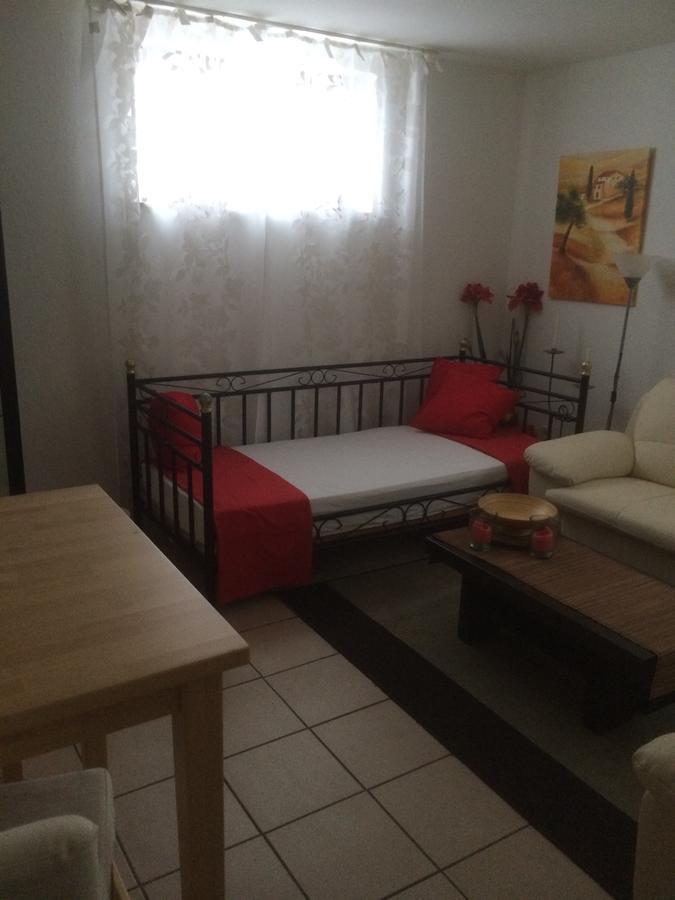 Basement Links 108A 1 Zimmer Apartment Holzminden Ngoại thất bức ảnh